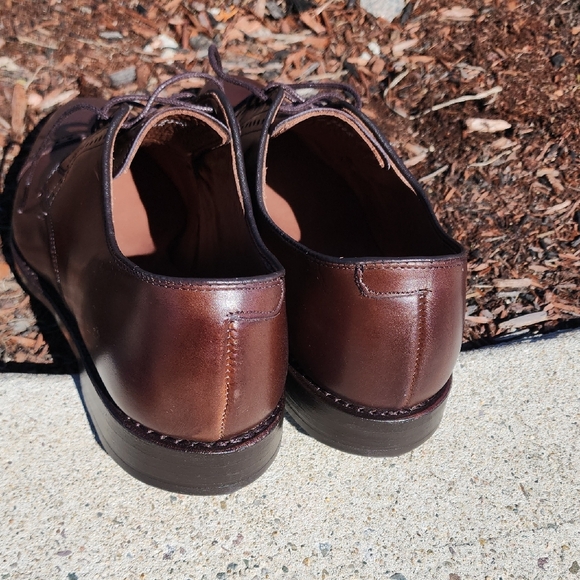 Allen Edmonds Brown Leather Cap-Toe Derby Shoes main image 7